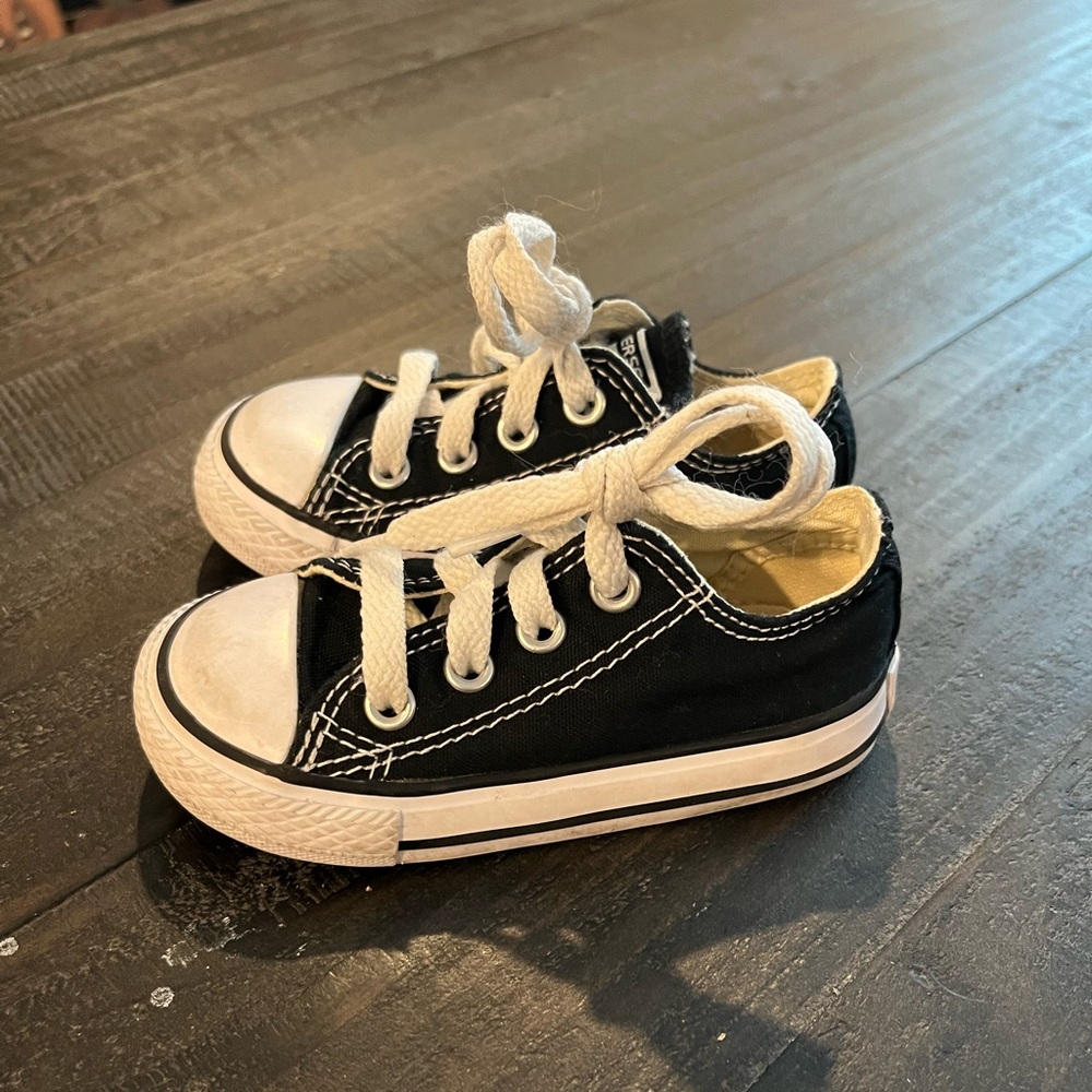 Converse 5c toddler shoes like new no box. Smoke free home